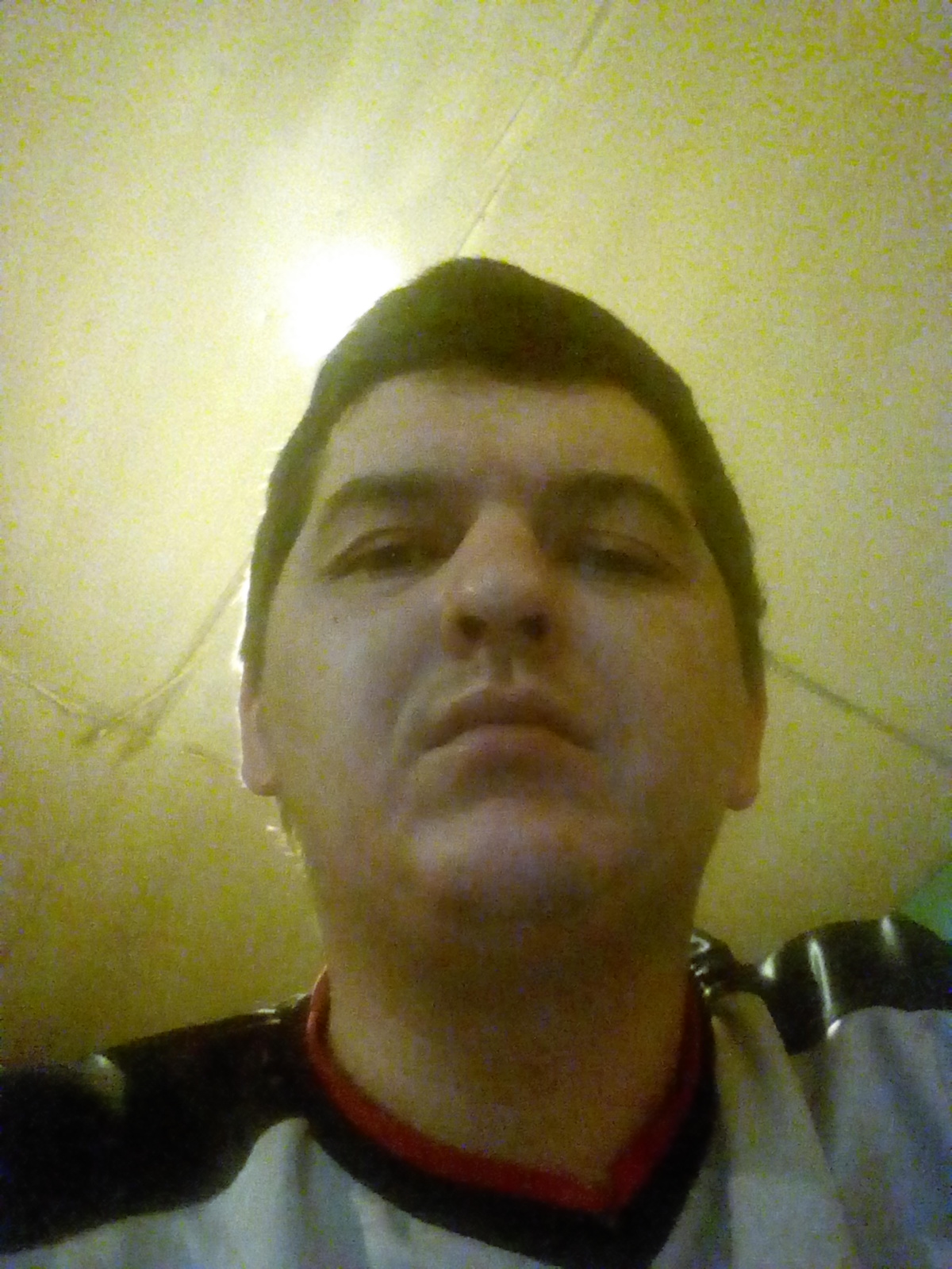 Vaikinas ieško merginos