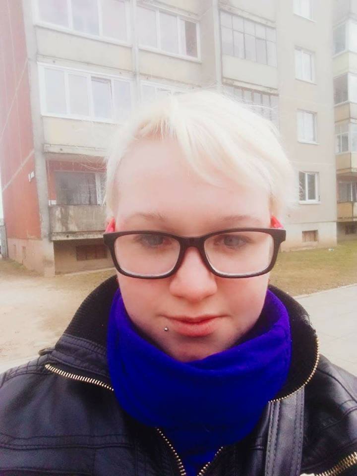 Mergina ieško vaikino