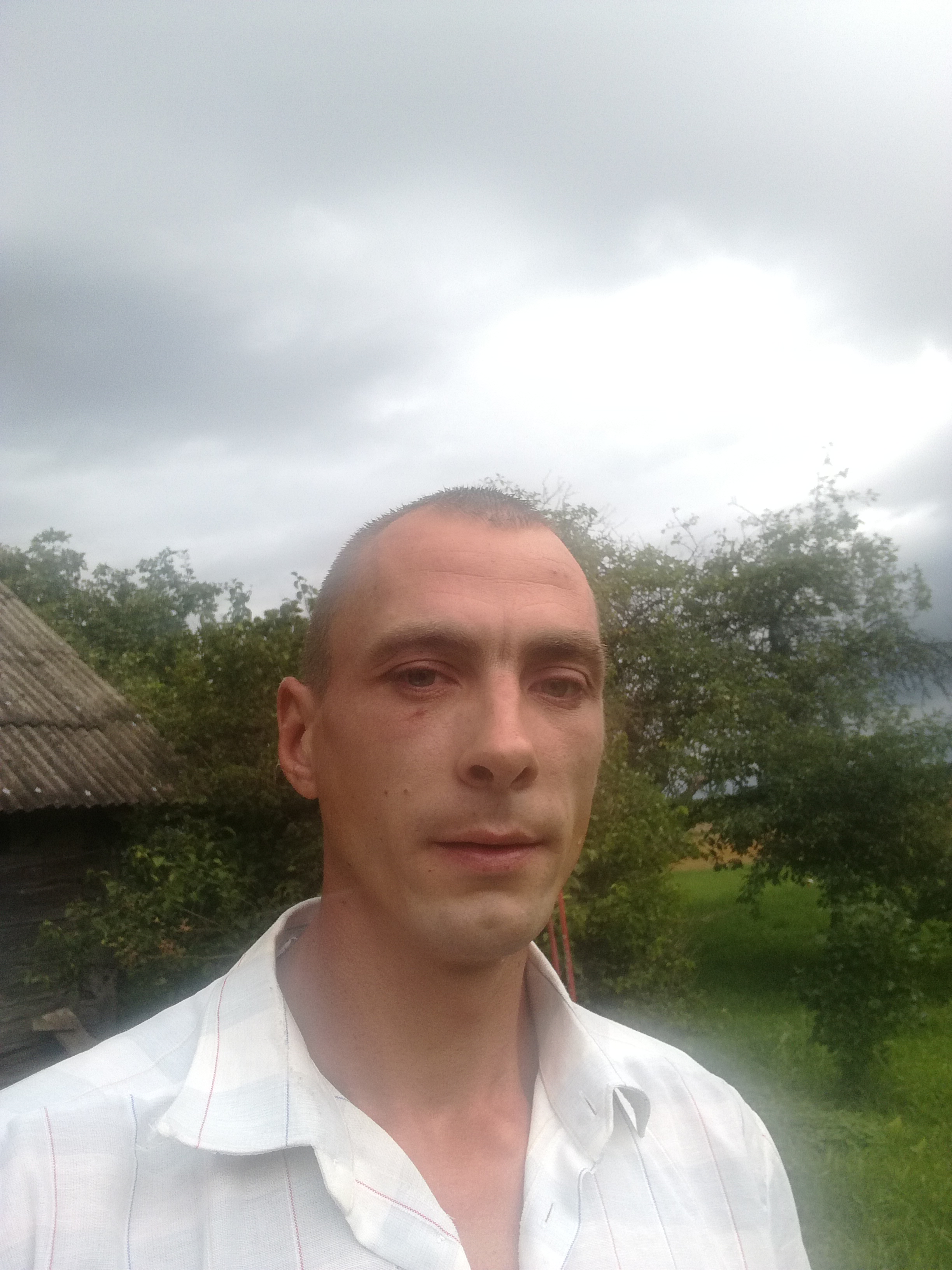 Vaikinas ieško merginos