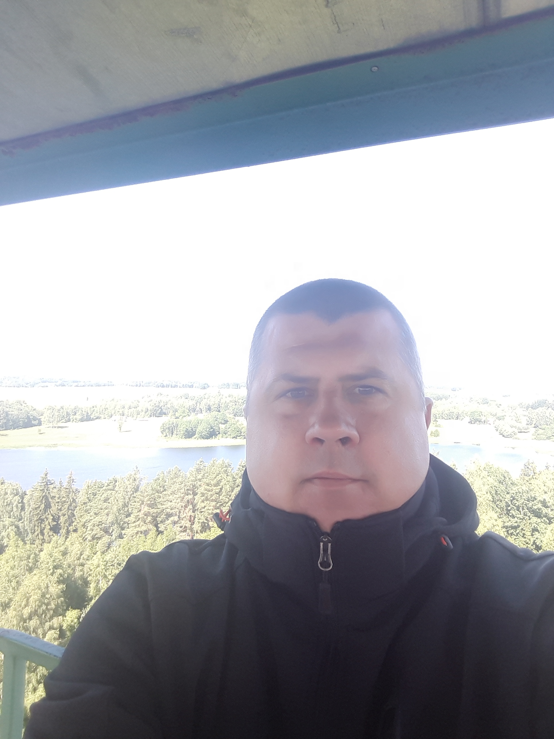 Mergina ieško vaikino
