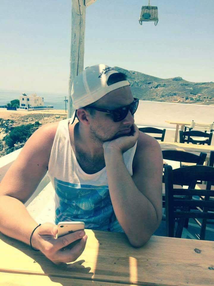 Vaikinas ieško merginos