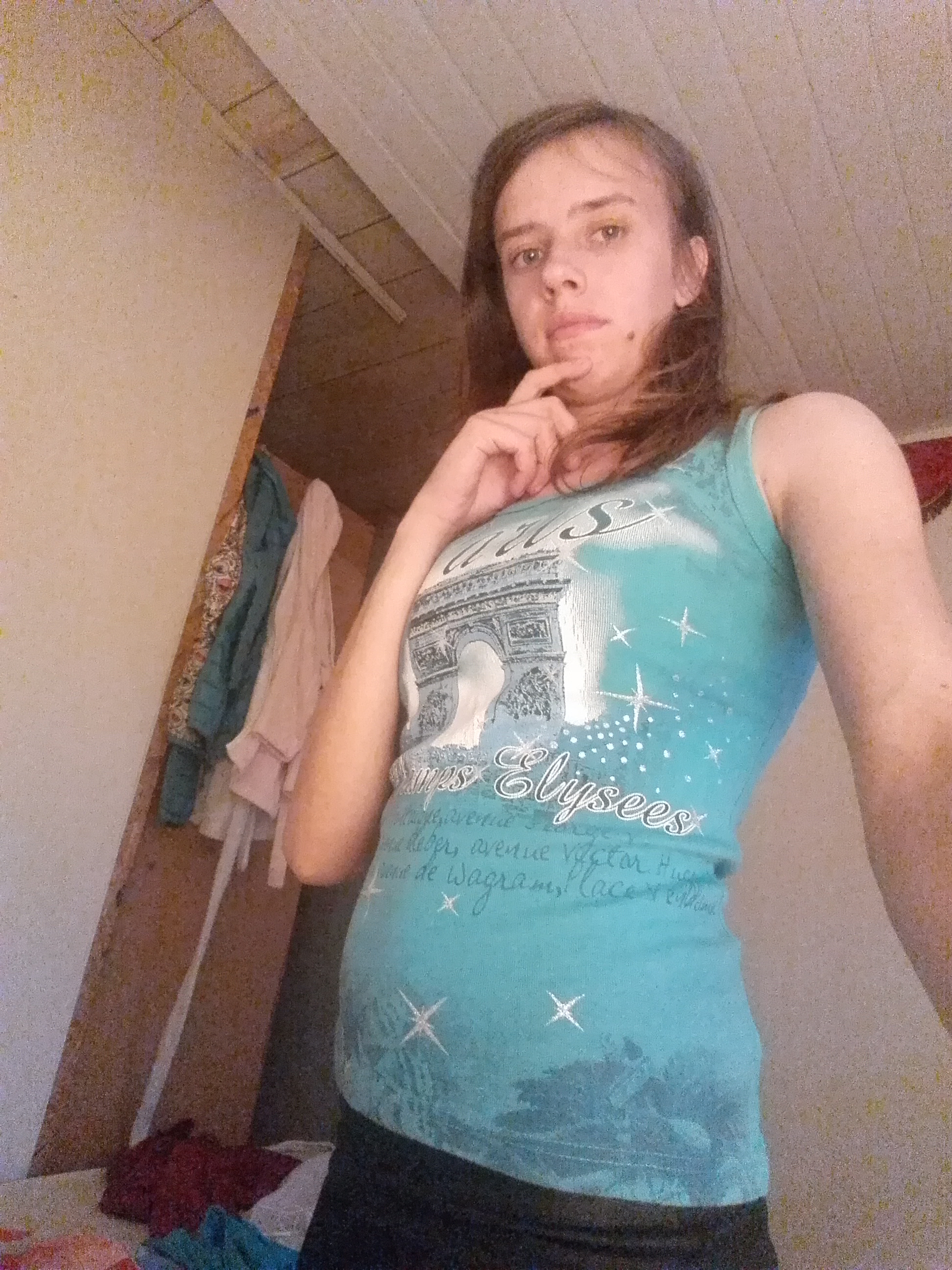 Mergina ieško vaikino